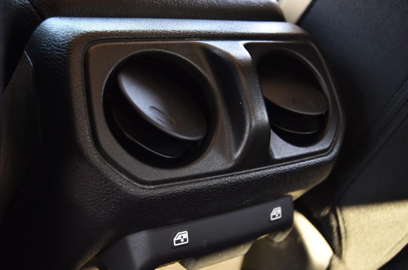 Jeep Gladiator Vehicle Full-screen Gallery Image 24