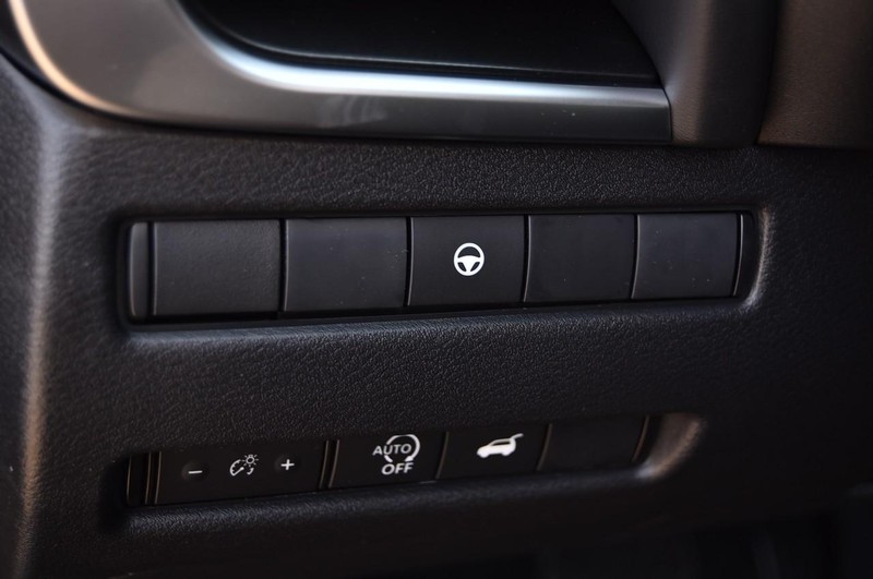 Nissan Rogue Vehicle Image 11