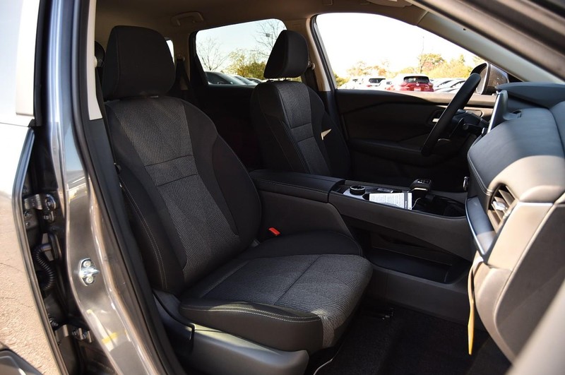 Nissan Rogue Vehicle Image 20