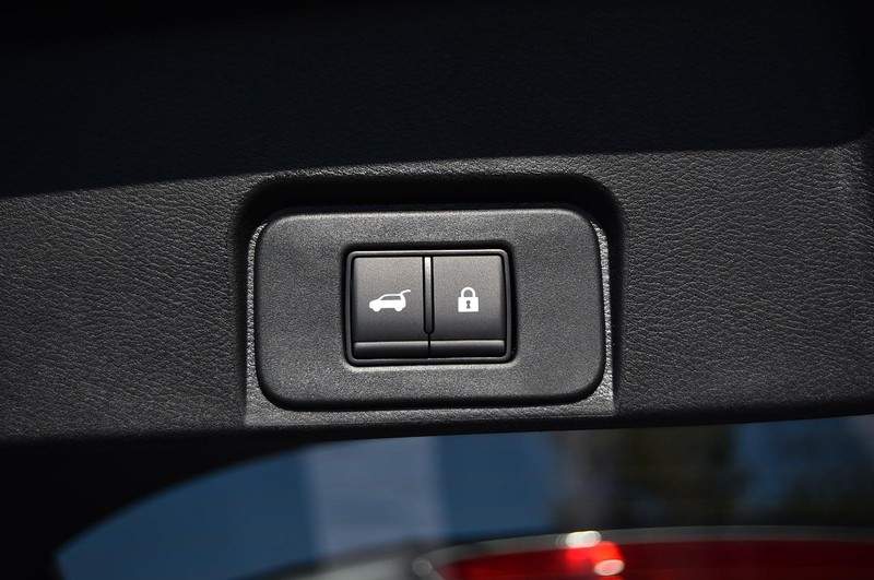 Nissan Rogue Vehicle Image 25