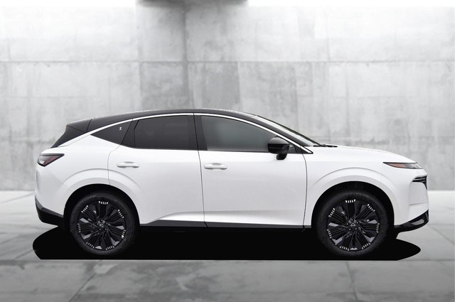 Nissan Murano Vehicle Full-screen Gallery Image 5