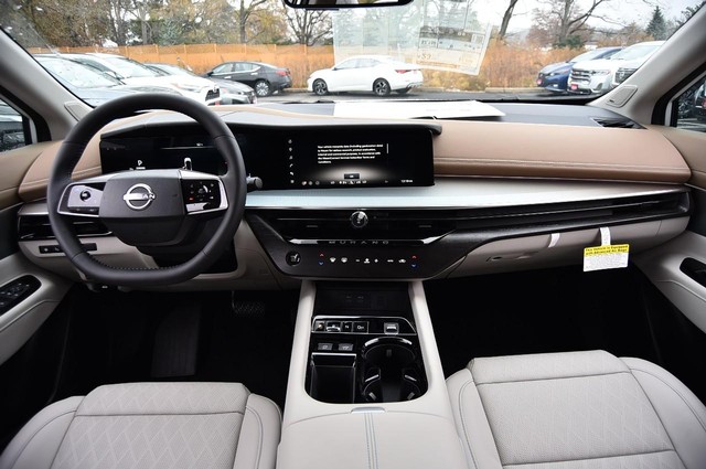 Nissan Murano Vehicle Full-screen Gallery Image 8