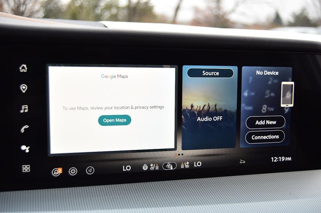 Nissan Murano Vehicle Full-screen Gallery Image 18