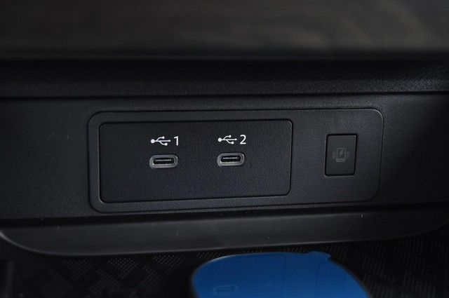 Nissan Murano Vehicle Full-screen Gallery Image 20