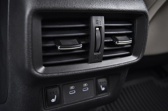 Nissan Murano Vehicle Full-screen Gallery Image 27