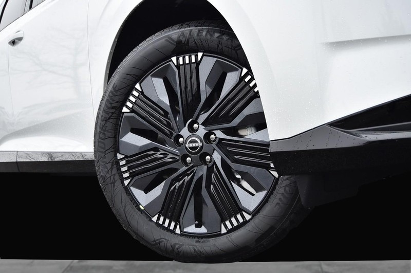 Nissan Murano Vehicle Image 03