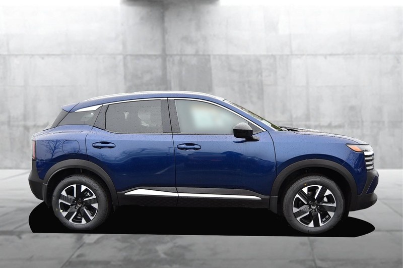 Nissan Kicks Vehicle Image 04