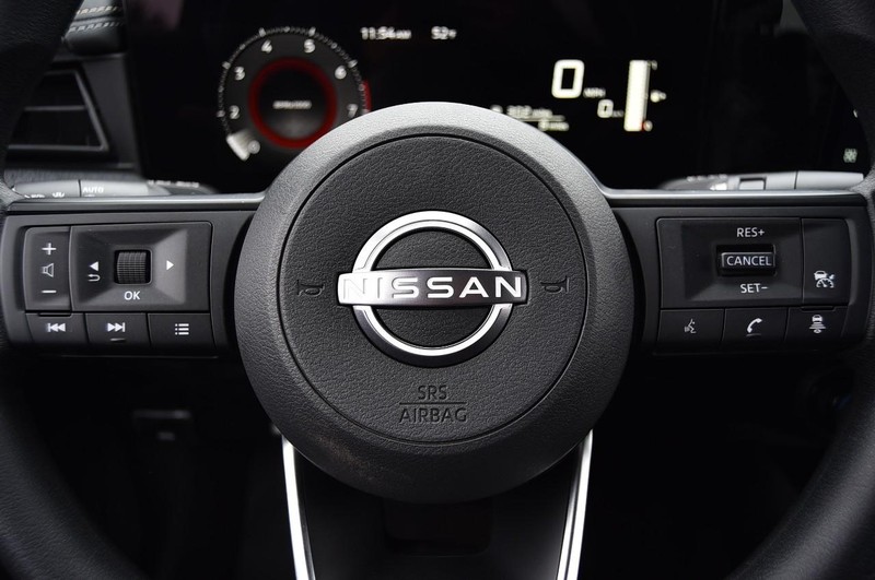 Nissan Kicks Vehicle Image 20