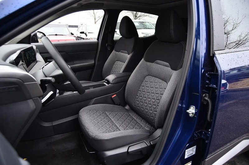 Nissan Kicks Vehicle Image 21