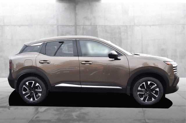 Nissan Kicks Vehicle Image 04