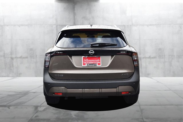 Nissan Kicks Vehicle Image 05