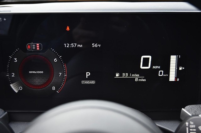 Nissan Kicks Vehicle Image 11