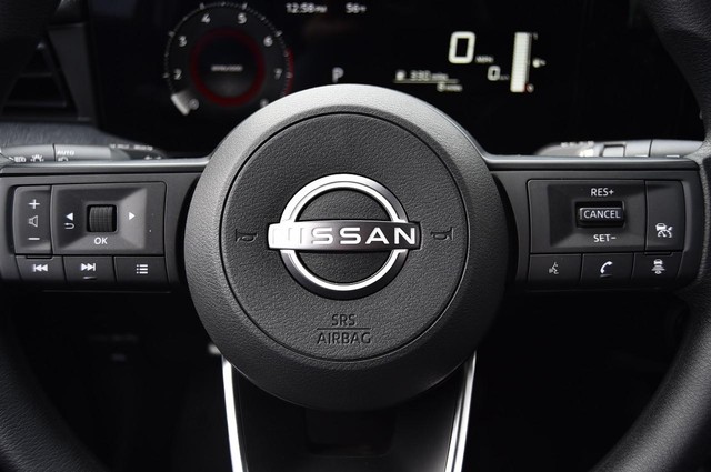 Nissan Kicks Vehicle Image 19