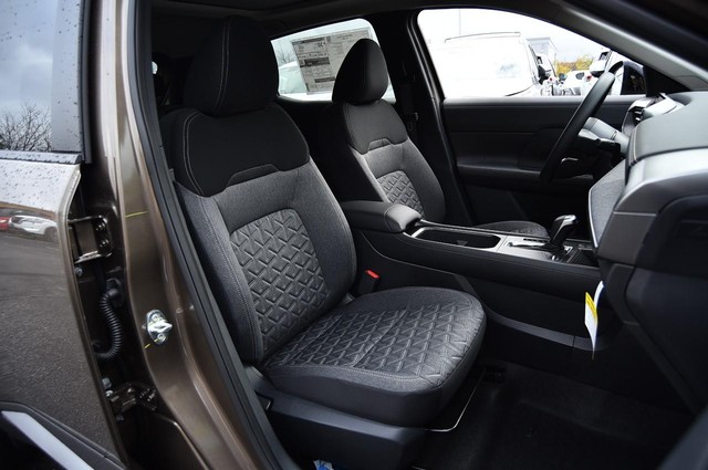 Nissan Kicks Vehicle Image 21