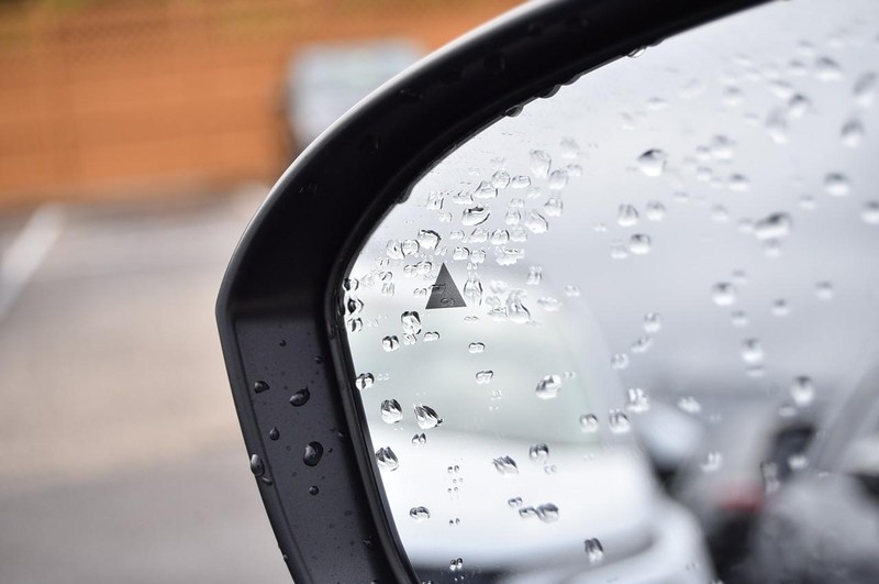 Nissan Kicks Vehicle Image 09