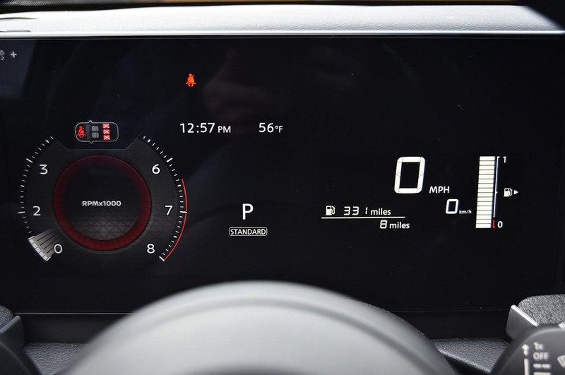 Nissan Kicks Vehicle Image 11