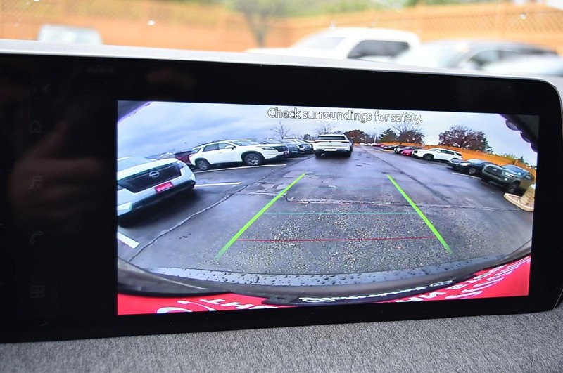 Nissan Kicks Vehicle Image 12