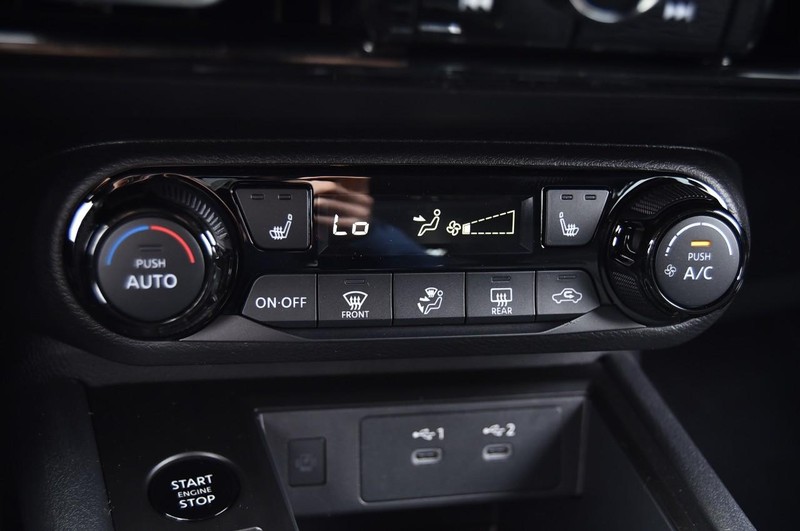 Nissan Kicks Vehicle Image 15