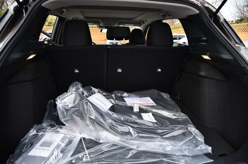 Nissan Kicks Vehicle Image 24