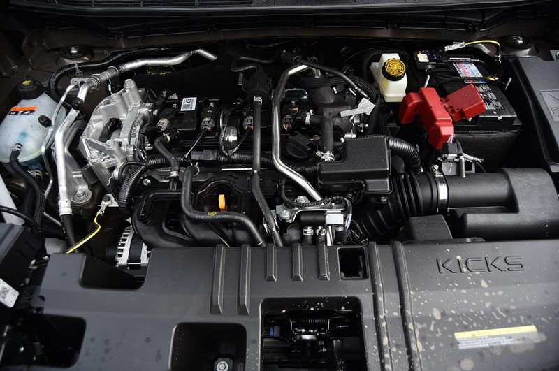 Nissan Kicks Vehicle Image 25