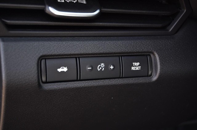 Nissan Altima Vehicle Image 11