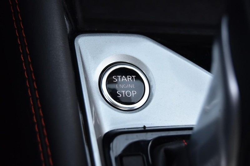 Nissan Altima Vehicle Full-screen Gallery Image 17