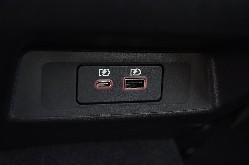 Nissan Altima Vehicle Full-screen Gallery Image 22