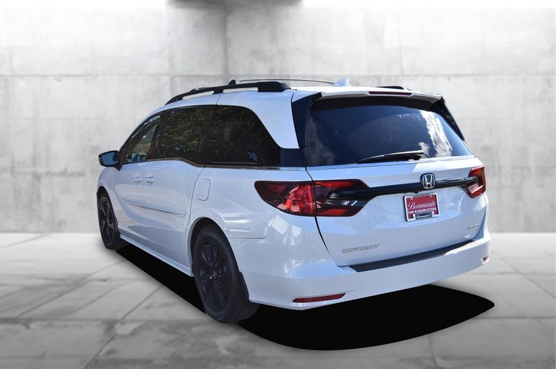 Honda Odyssey Vehicle Full-screen Gallery Image 7