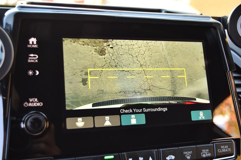 Honda Odyssey Vehicle Full-screen Gallery Image 15