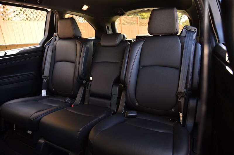 Honda Odyssey Vehicle Full-screen Gallery Image 25