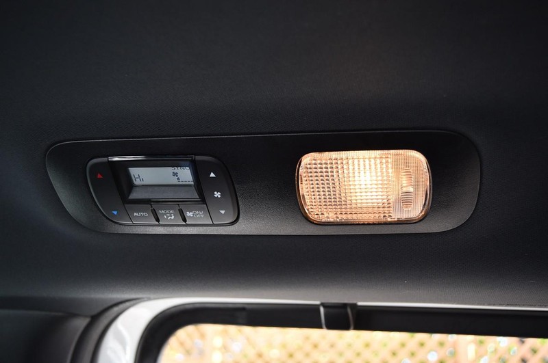 Honda Odyssey Vehicle Full-screen Gallery Image 26