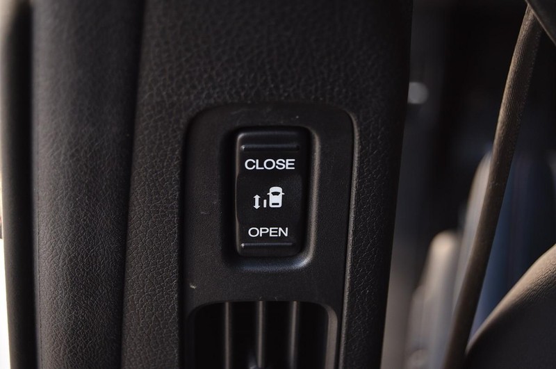 Honda Odyssey Vehicle Full-screen Gallery Image 28