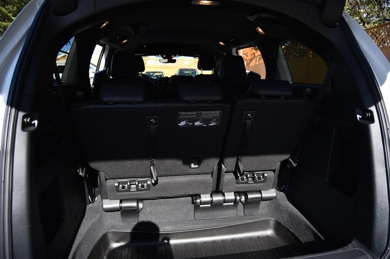 Honda Odyssey Vehicle Full-screen Gallery Image 30