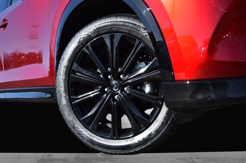 Mazda CX-5 Vehicle Full-screen Gallery Image 03