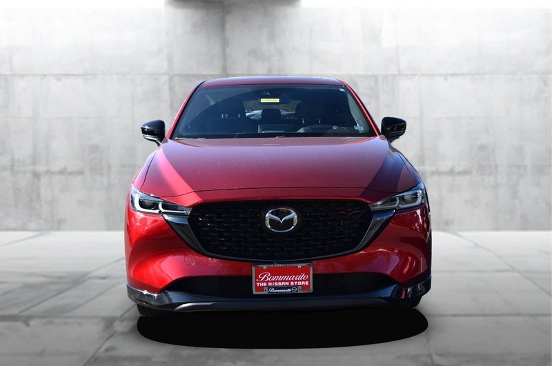 Mazda CX-5 Vehicle Full-screen Gallery Image 04