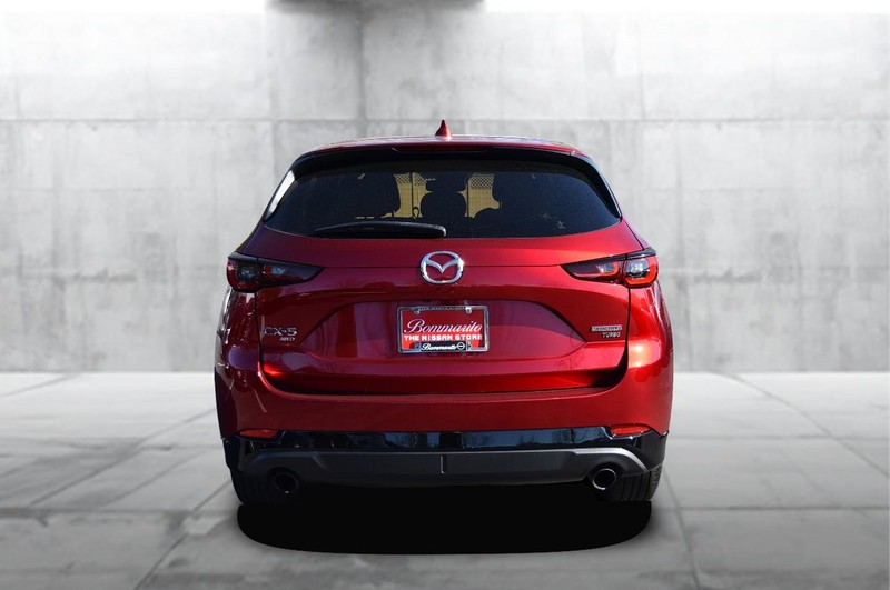 Mazda CX-5 Vehicle Full-screen Gallery Image 06