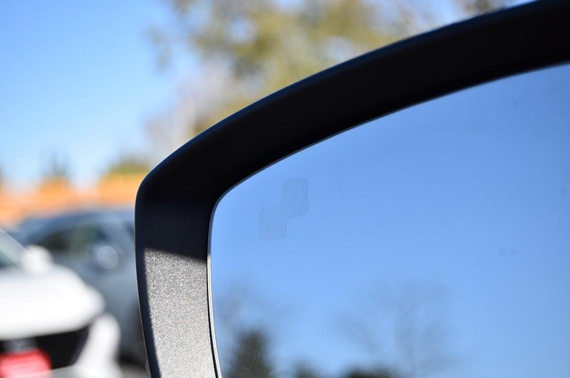 Mazda CX-5 Vehicle Full-screen Gallery Image 11