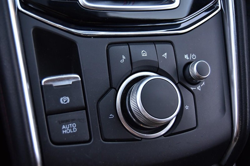 Mazda CX-5 Vehicle Full-screen Gallery Image 20