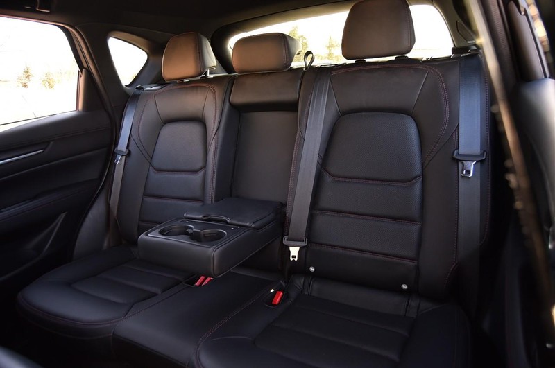 Mazda CX-5 Vehicle Full-screen Gallery Image 25