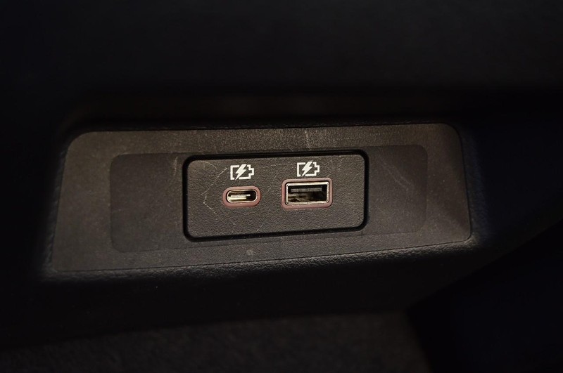 Nissan Altima Vehicle Full-screen Gallery Image 22