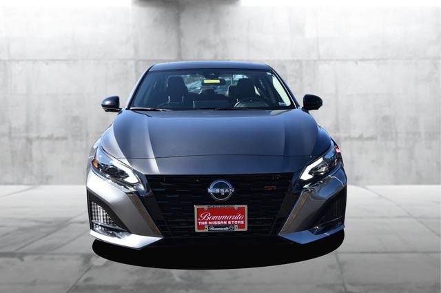 Nissan Altima Vehicle Image 04