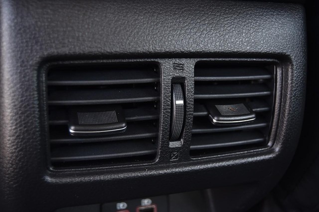 Nissan Altima Vehicle Image 25