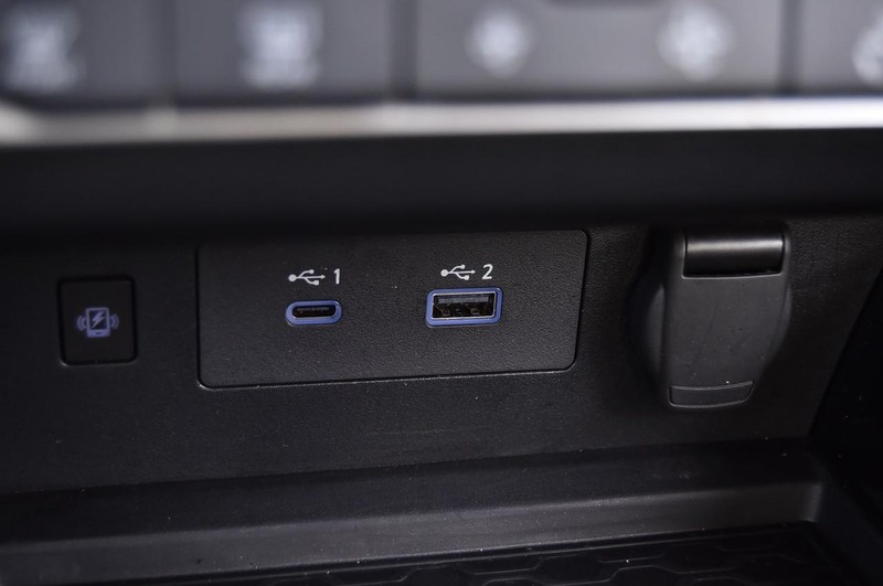 Nissan Altima Vehicle Full-screen Gallery Image 18