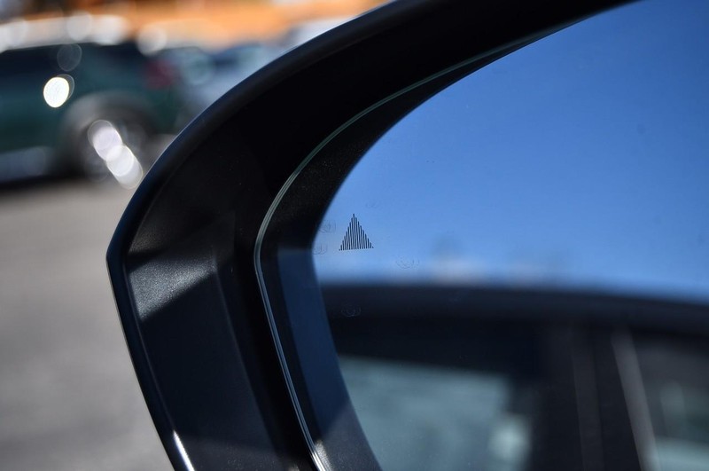 Nissan Rogue Vehicle Image 10