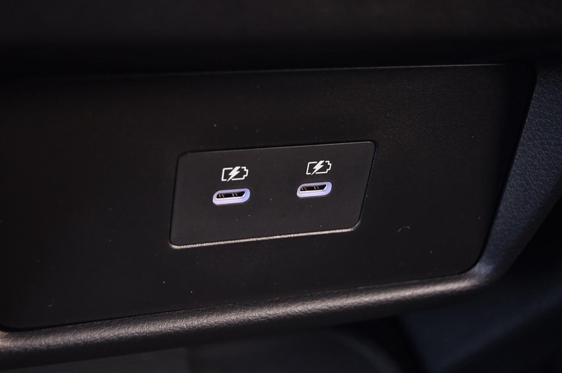 Nissan Rogue Vehicle Image 23