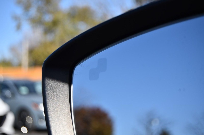 Mazda CX-5 Vehicle Full-screen Gallery Image 11