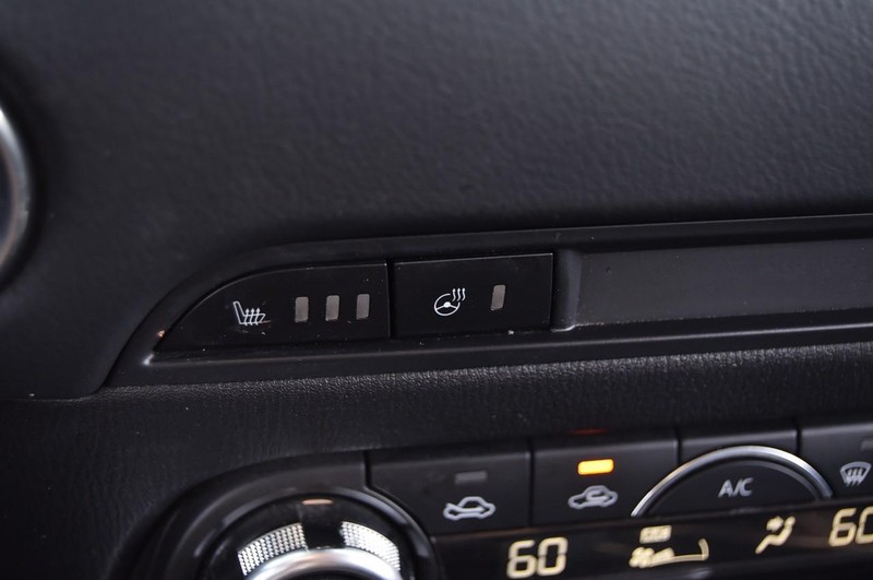 Mazda CX-5 Vehicle Full-screen Gallery Image 17