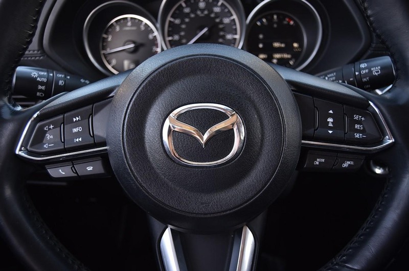 Mazda CX-5 Vehicle Full-screen Gallery Image 21