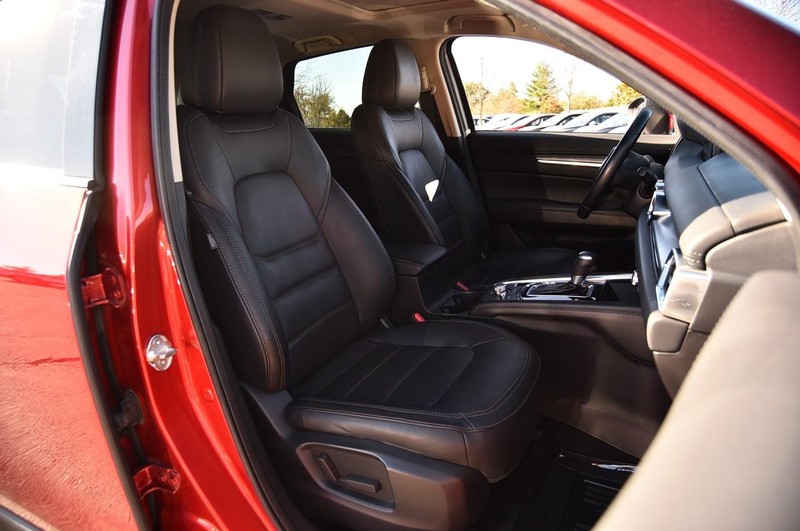 Mazda CX-5 Vehicle Full-screen Gallery Image 23