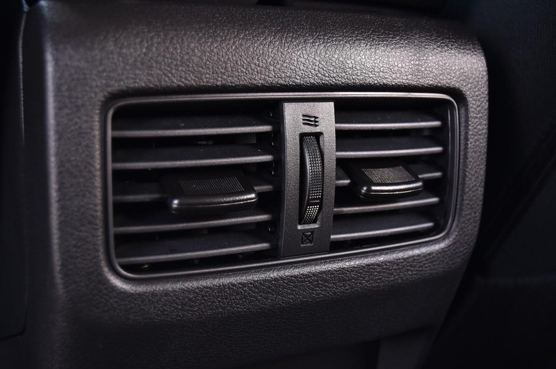 Nissan Rogue Vehicle Image 22